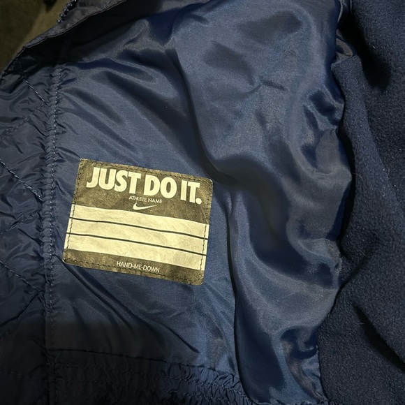 Worn once 18 month NIKE puffer coat with thermal lining - Picture 3 of 4